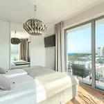 Your Holidays Promenada Gwiazd 14 *